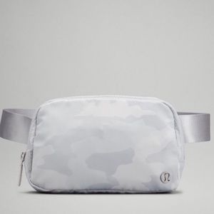 NWT Lululemon Everywhere Belt Bag in Heritage 365 Camo Starlight Multi